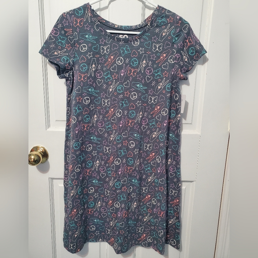 🆕️ NWT SO Gray Dress with Colorful Graphic Patterns